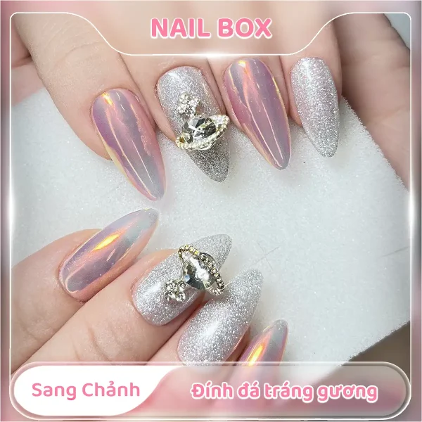 Nail box sang chảnh đính đá tráng gương