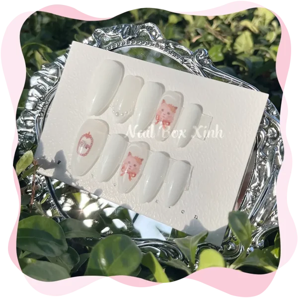 Nail box sang trọng cao cấp trắng