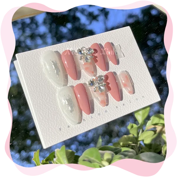 Nail box thiết kế đính đá hoa